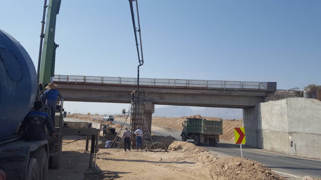 بتن ریزی ستون پل قطار خَویدَک