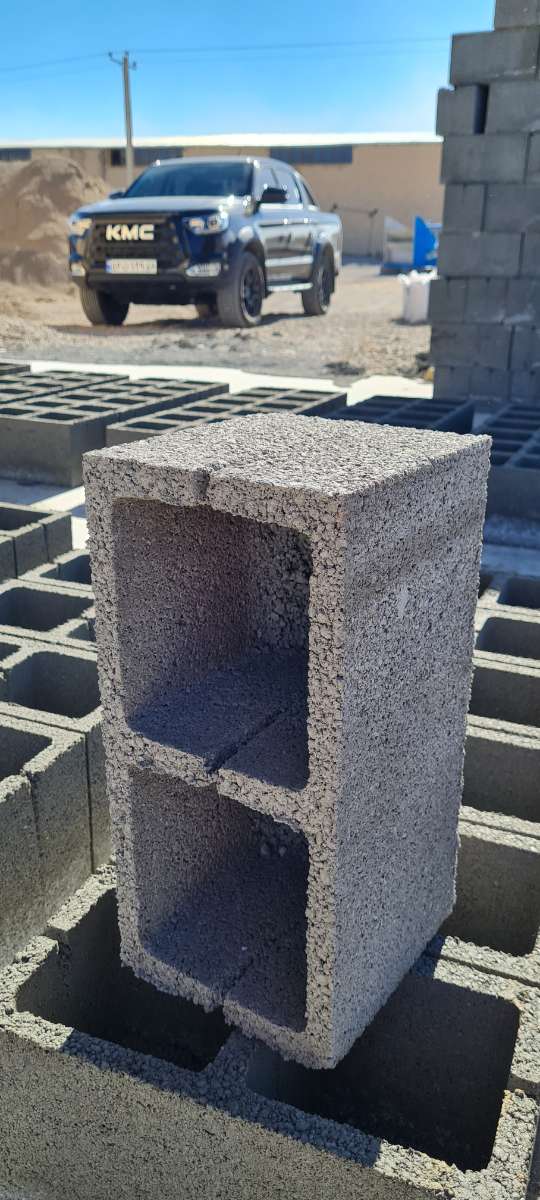 بلوک سیمانی ته پُر