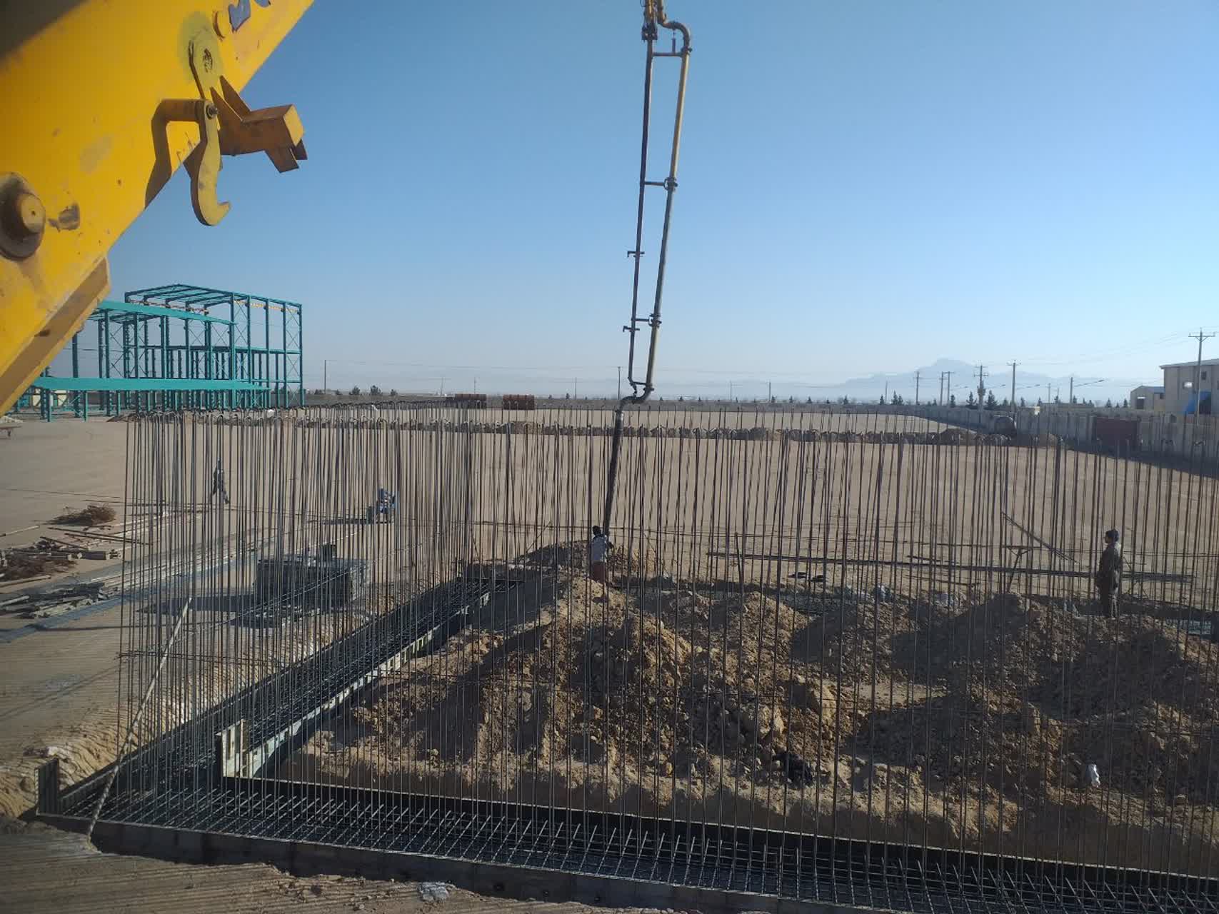 پروژه بتن ریزی کارخانه پترواکتان مهریز