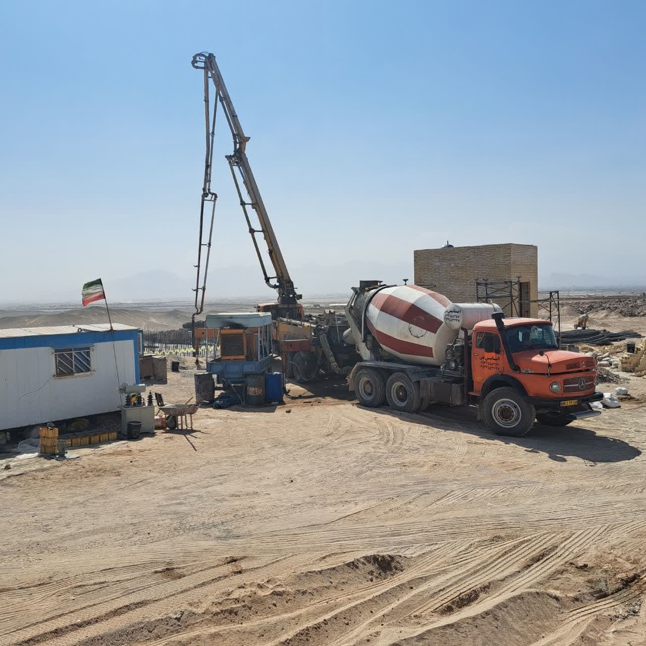 عملیات بتن ریزی مخزن 10000 متر مکعبی جاده دربید